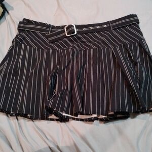 Black and White Striped Skirt with Belt
